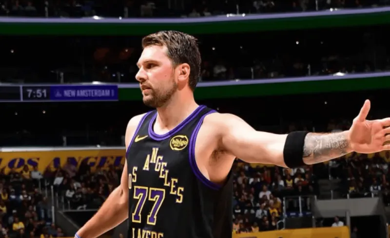 b体育-雷迪克谈东契奇：卢卡这个月的表现是我记忆中最棒的